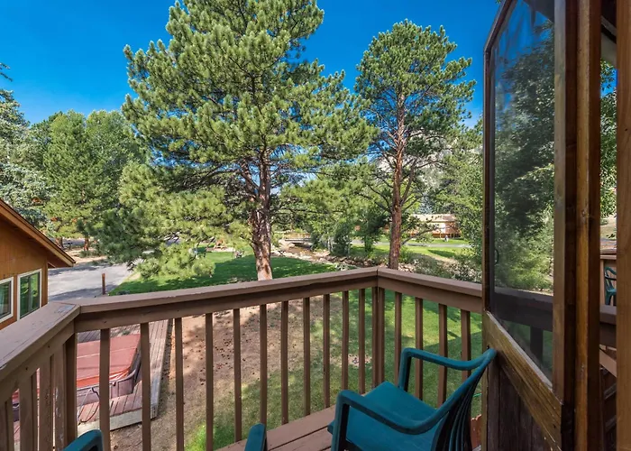 4 Seasons Inn On Fall River