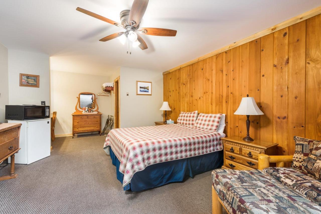 4 Seasons On Fall River Inn 3*