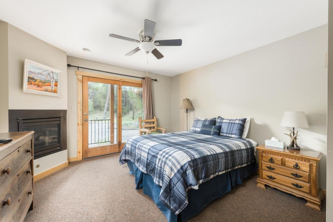 Inn 4 Seasons On Fall River