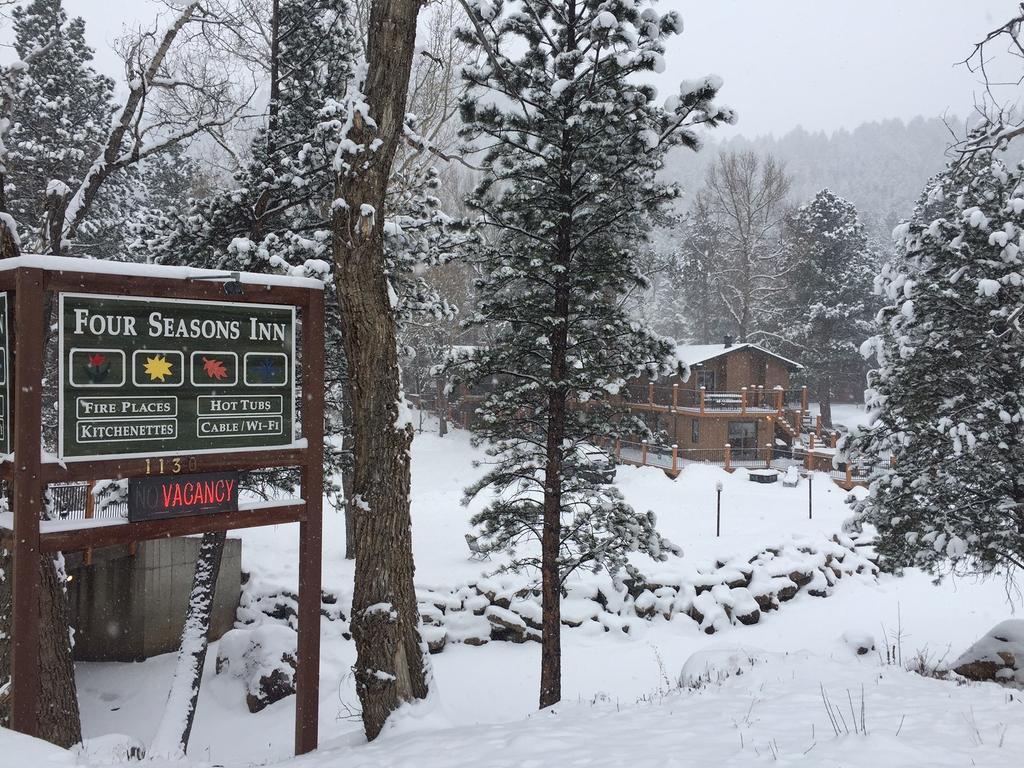 4 Seasons On Fall River Estes Park